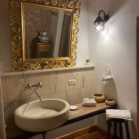 Oda ve Kahvaltı Dd Clara Salizzole